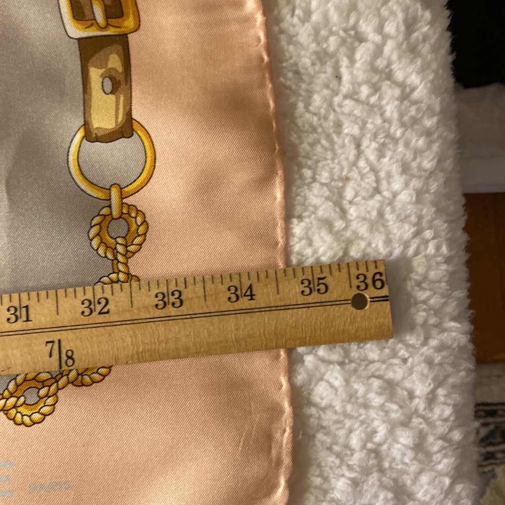 Beautiful saddle scarf. - Picture 2 of 3